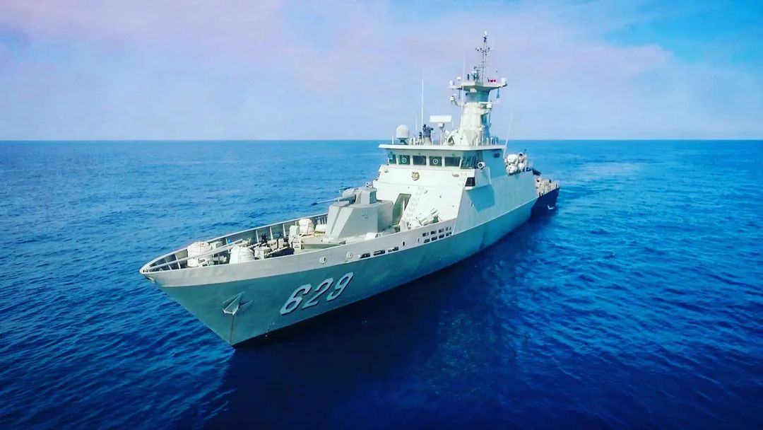 Kapal Cepat Rudal KRI Tombak 629
