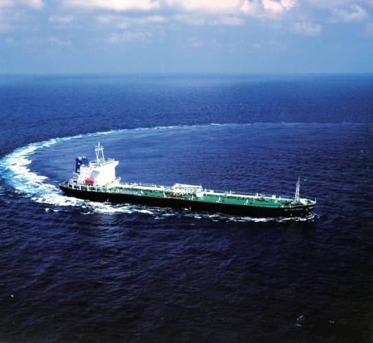 Kapal Tanker Minyak 30.000 LTDW